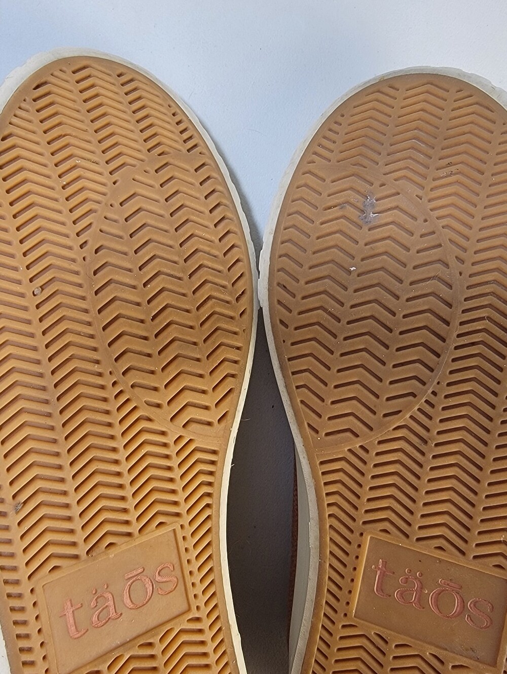 Taos One Vision Sneakers Women's Size 6.5M "Rust" Canvas Shoes Lace Up OVI-19481 - Picture 13 of 13